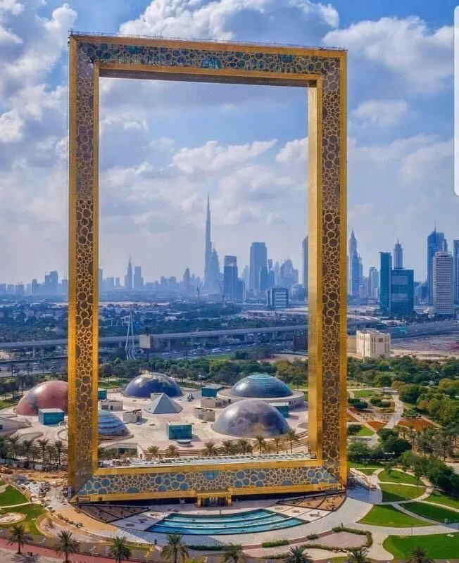 Dubai Frame Landmark Tour